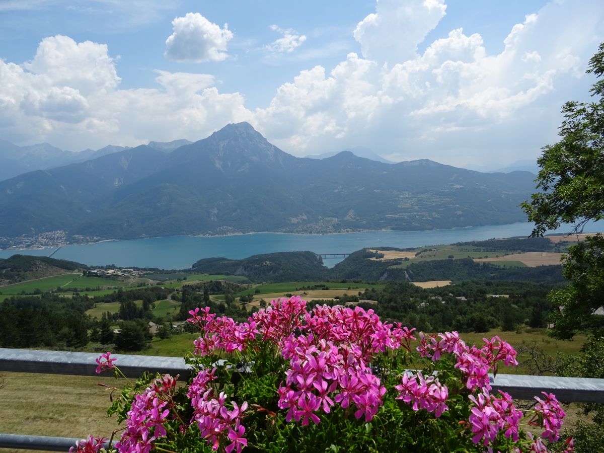 Panorámica de los Alpes suizos